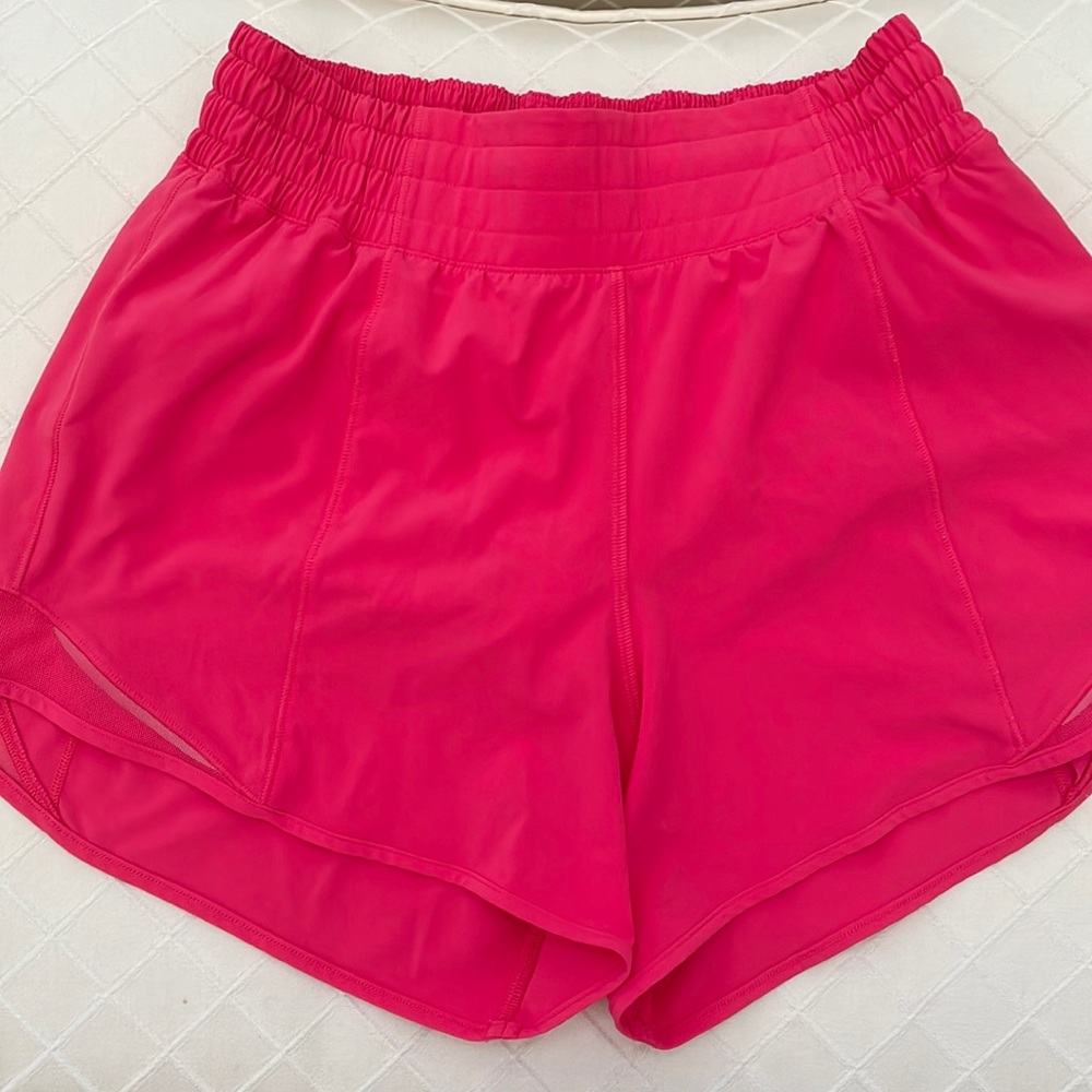 Lululemon Hotty Hot HR Short 4 inch Limed Shorts, Size 4